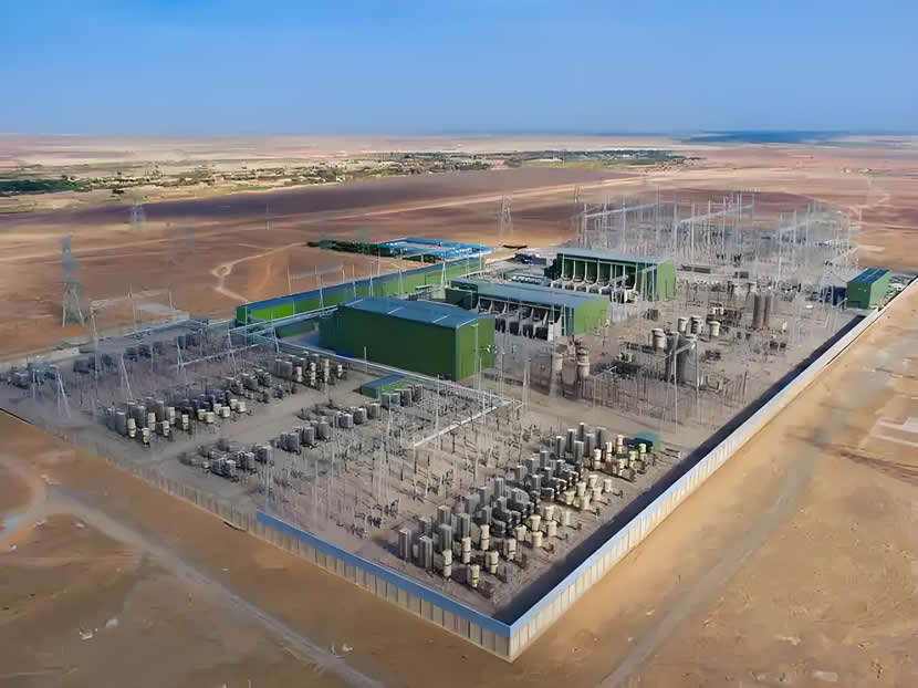 哈密市薩依蘇2號(hào)電站六標(biāo)段定制成套恒壓供水設(shè)備+一體化消防泵站+不銹鋼水箱一套